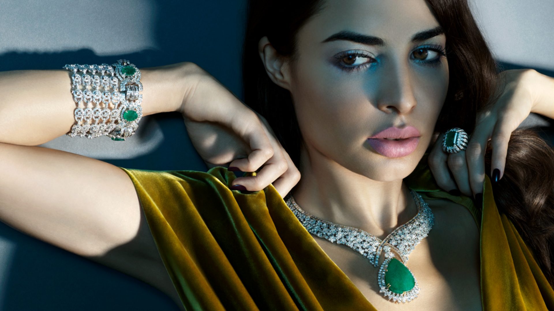 Few Factors To Know Before Buying A Luxury Jewelry Item