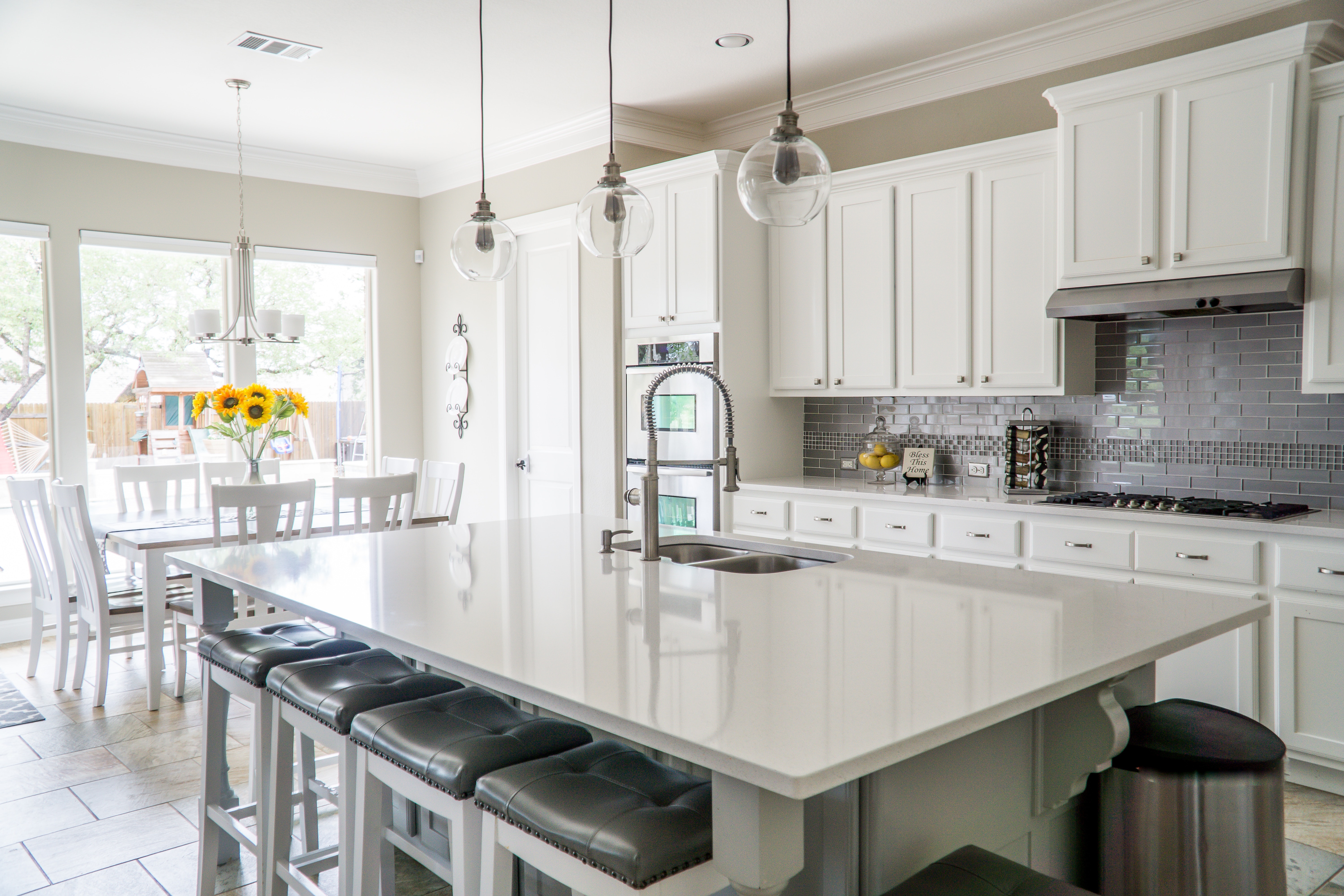 Designing Your Dream Kitchen: Expert Tips for a Stunning Makeover