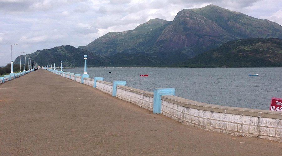 Aliyar Dam, Valparai