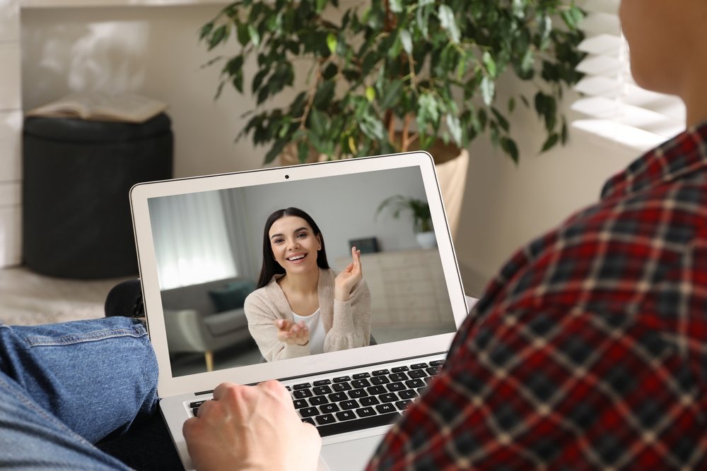 Vidizzy: Revolutionizing Spontaneous Global Connections in the Digital Era